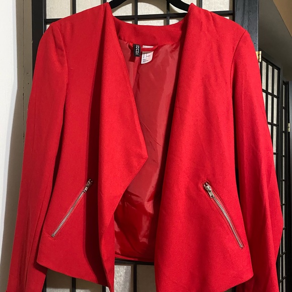 Blazer - Picture 2 of 3